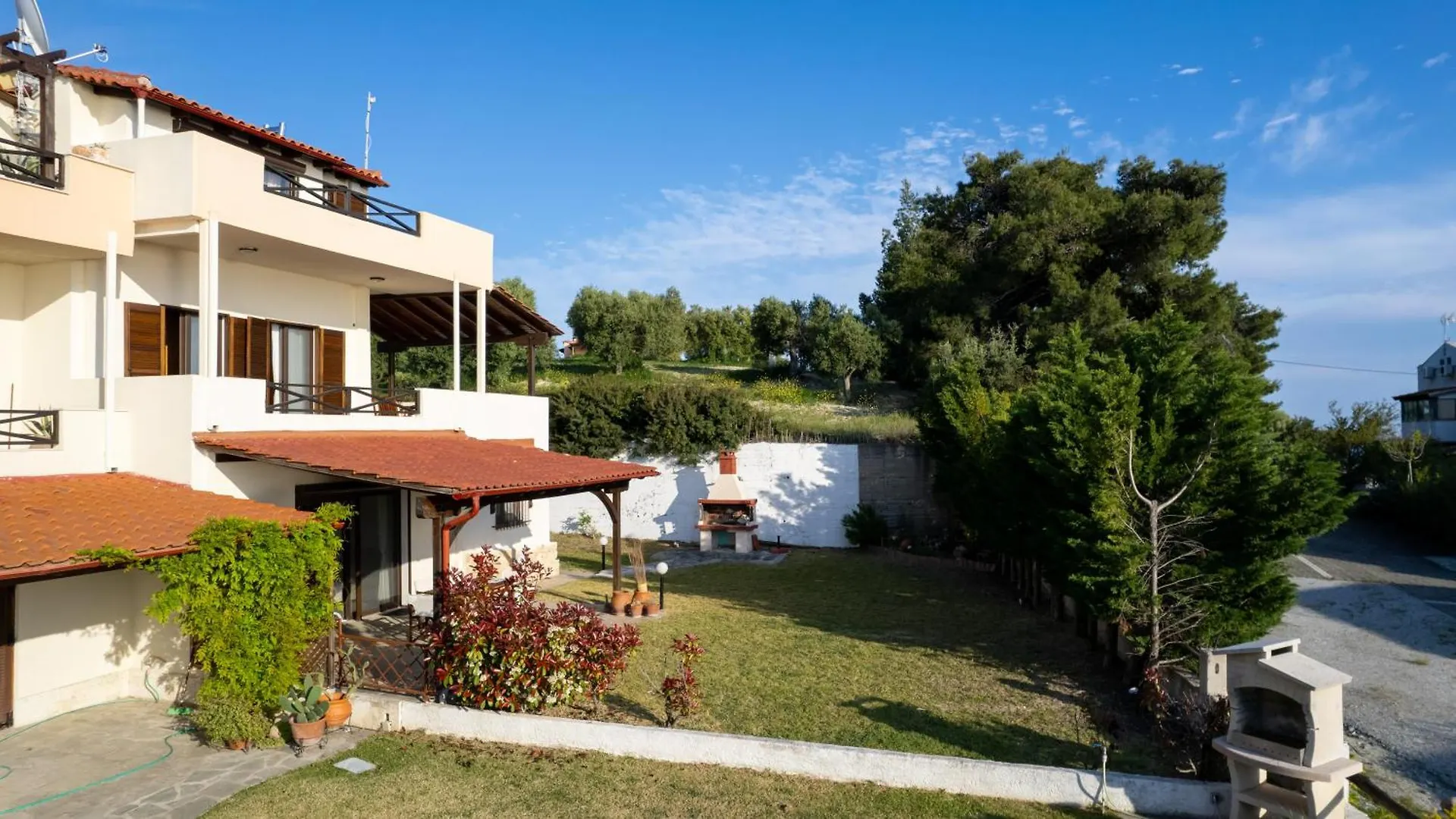 Hemera House Minthi Kalandra